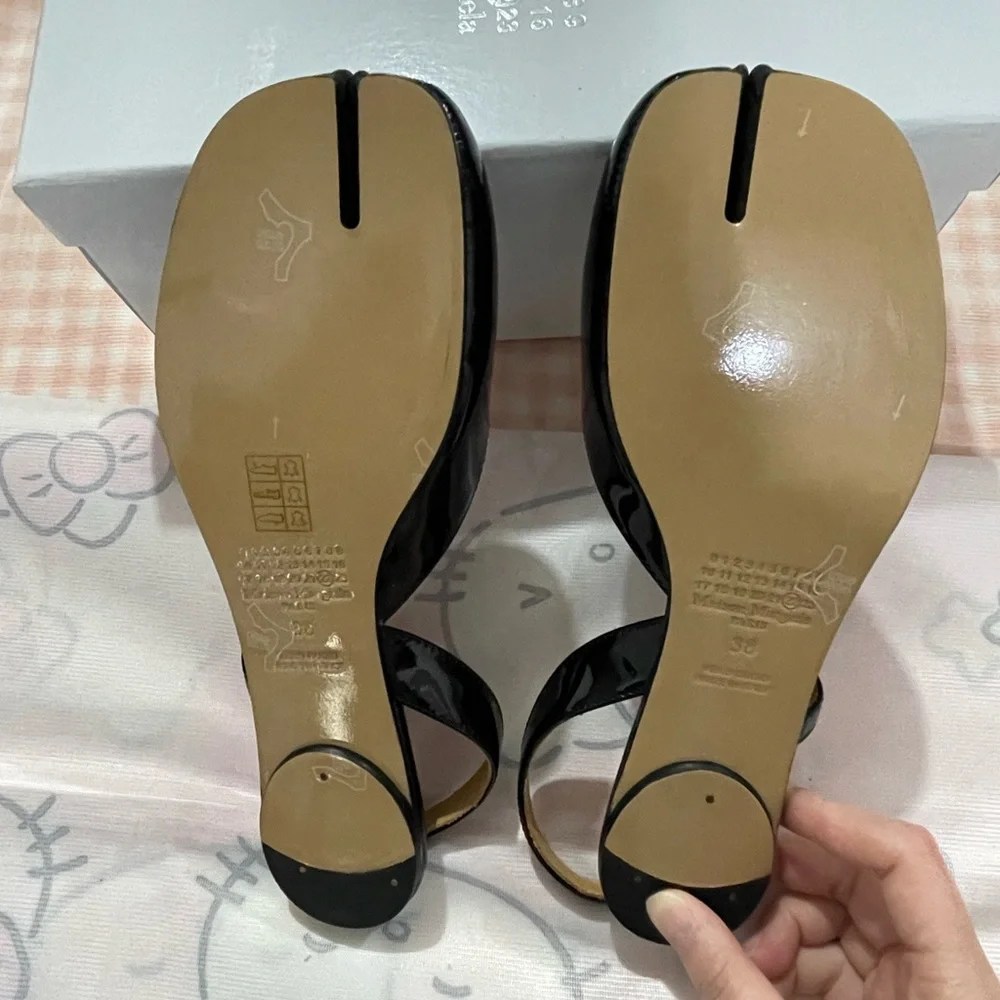 Maison Martin Margiela Black Patent Slingback Flats - Picture 9 of 12